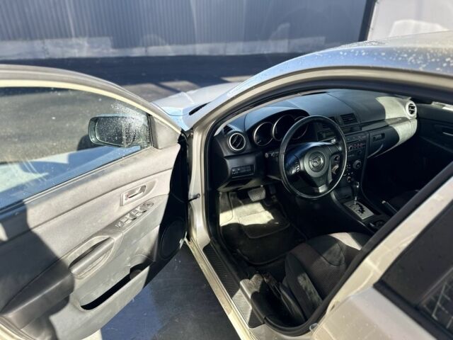 Серый Мазда 3, объемом двигателя 1.6 л и пробегом 210 тыс. км за 3700 $, фото 8 на Automoto.ua