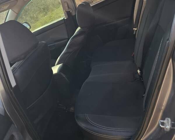 Сірий Мазда 3, об'ємом двигуна 2 л та пробігом 160 тис. км за 4200 $, фото 2 на Automoto.ua