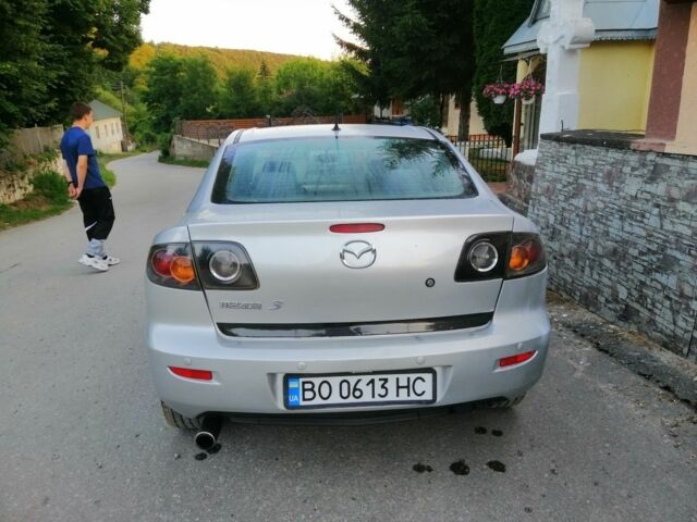 Сірий Мазда 3, об'ємом двигуна 2.2 л та пробігом 180 тис. км за 2194 $, фото 2 на Automoto.ua