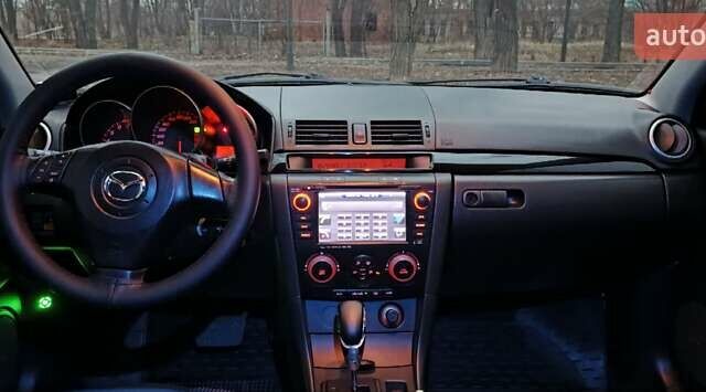 Серый Мазда 3, объемом двигателя 1.6 л и пробегом 301 тыс. км за 5400 $, фото 24 на Automoto.ua