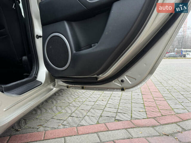 Серый Мазда 3, объемом двигателя 1.6 л и пробегом 165 тыс. км за 5000 $, фото 15 на Automoto.ua