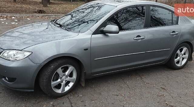 Серый Мазда 3, объемом двигателя 1.6 л и пробегом 301 тыс. км за 5400 $, фото 4 на Automoto.ua