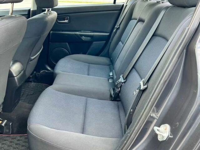 Серый Мазда 3, объемом двигателя 0 л и пробегом 213 тыс. км за 5700 $, фото 2 на Automoto.ua