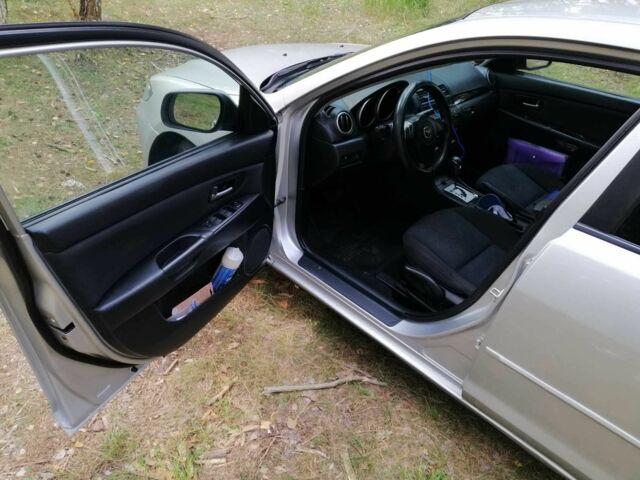 Сірий Мазда 3, об'ємом двигуна 1.6 л та пробігом 187 тис. км за 4700 $, фото 10 на Automoto.ua