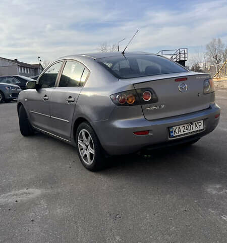 Серый Мазда 3, объемом двигателя 1.6 л и пробегом 220 тыс. км за 3500 $, фото 2 на Automoto.ua