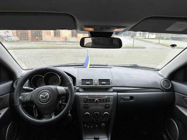 Серый Мазда 3, объемом двигателя 1.6 л и пробегом 310 тыс. км за 4400 $, фото 8 на Automoto.ua