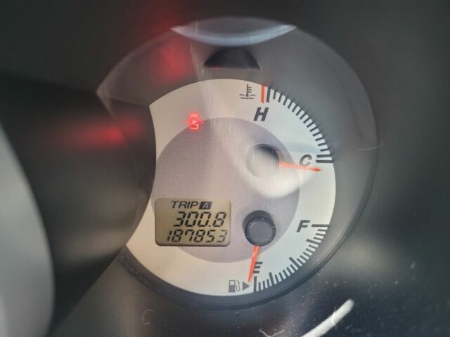 Сірий Мазда 3, об'ємом двигуна 1.6 л та пробігом 190 тис. км за 4700 $, фото 3 на Automoto.ua