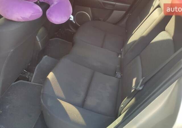 Серый Мазда 3, объемом двигателя 1.6 л и пробегом 241 тыс. км за 3300 $, фото 9 на Automoto.ua