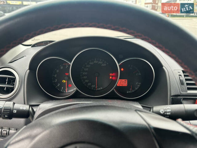 Серый Мазда 3, объемом двигателя 1.6 л и пробегом 127 тыс. км за 4900 $, фото 13 на Automoto.ua