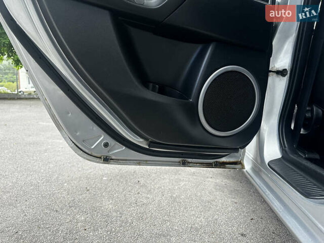 Сірий Мазда 3, об'ємом двигуна 1.6 л та пробігом 244 тис. км за 3990 $, фото 10 на Automoto.ua