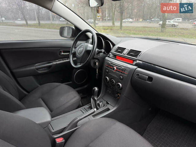 Серый Мазда 3, объемом двигателя 1.6 л и пробегом 165 тыс. км за 5000 $, фото 13 на Automoto.ua