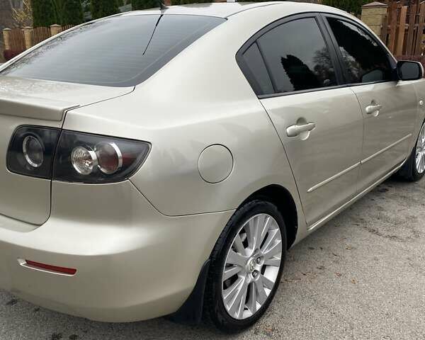 Сірий Мазда 3, об'ємом двигуна 1.6 л та пробігом 219 тис. км за 5600 $, фото 4 на Automoto.ua