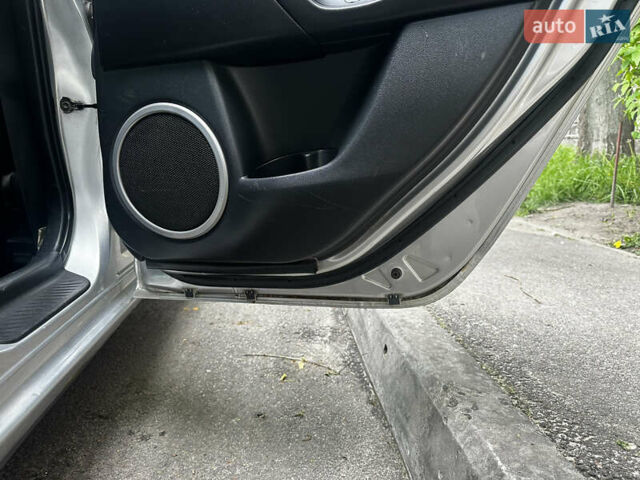 Сірий Мазда 3, об'ємом двигуна 1.6 л та пробігом 244 тис. км за 3990 $, фото 12 на Automoto.ua