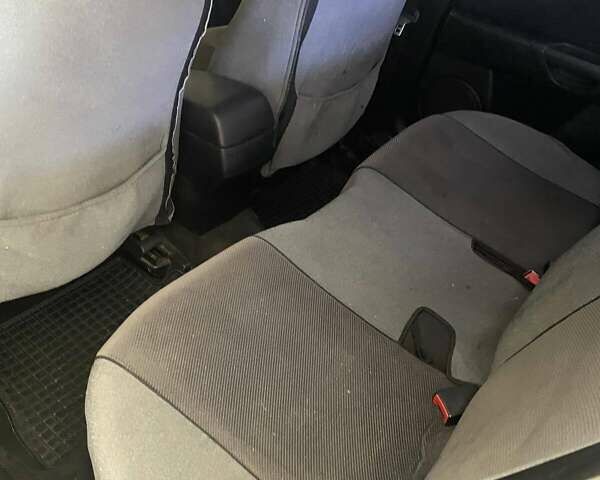 Серый Мазда 3, объемом двигателя 2 л и пробегом 139 тыс. км за 4500 $, фото 5 на Automoto.ua