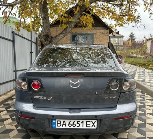 Серый Мазда 3, объемом двигателя 1.6 л и пробегом 270 тыс. км за 4200 $, фото 1 на Automoto.ua