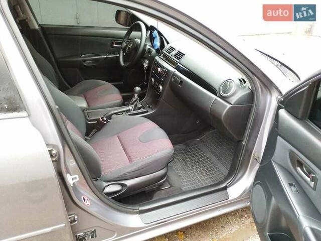Сірий Мазда 3, об'ємом двигуна 1.6 л та пробігом 238 тис. км за 5150 $, фото 9 на Automoto.ua