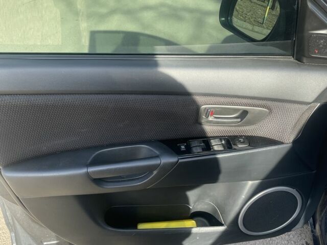 Серый Мазда 3, объемом двигателя 1.6 л и пробегом 3 тыс. км за 6000 $, фото 6 на Automoto.ua