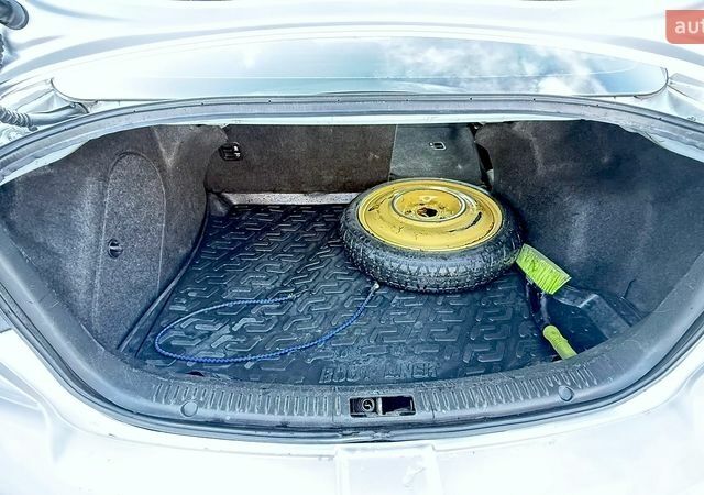 Сірий Мазда 3, об'ємом двигуна 2 л та пробігом 235 тис. км за 4100 $, фото 27 на Automoto.ua