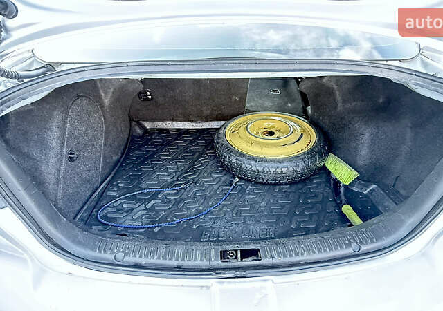 Серый Мазда 3, объемом двигателя 2 л и пробегом 235 тыс. км за 4300 $, фото 31 на Automoto.ua