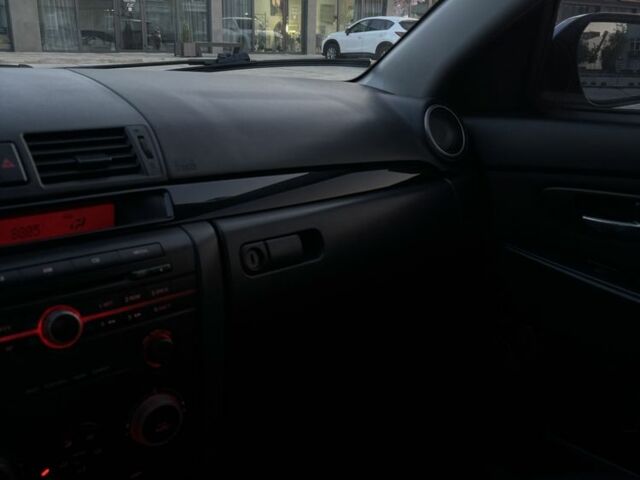 Сірий Мазда 3, об'ємом двигуна 1.6 л та пробігом 162 тис. км за 4800 $, фото 12 на Automoto.ua