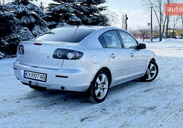 Сірий Мазда 3, об'ємом двигуна 2 л та пробігом 235 тис. км за 4300 $, фото 5 на Automoto.ua