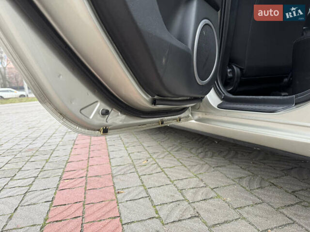 Серый Мазда 3, объемом двигателя 1.6 л и пробегом 165 тыс. км за 5000 $, фото 16 на Automoto.ua