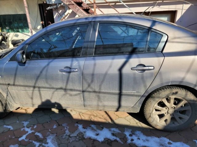 Сірий Мазда 3, об'ємом двигуна 1.6 л та пробігом 190 тис. км за 4700 $, фото 1 на Automoto.ua