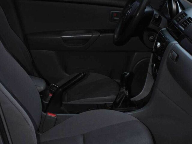 Серый Мазда 3, объемом двигателя 1.6 л и пробегом 180 тыс. км за 3850 $, фото 10 на Automoto.ua