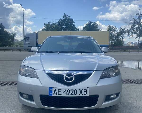 Серый Мазда 3, объемом двигателя 1.6 л и пробегом 240 тыс. км за 4850 $, фото 1 на Automoto.ua