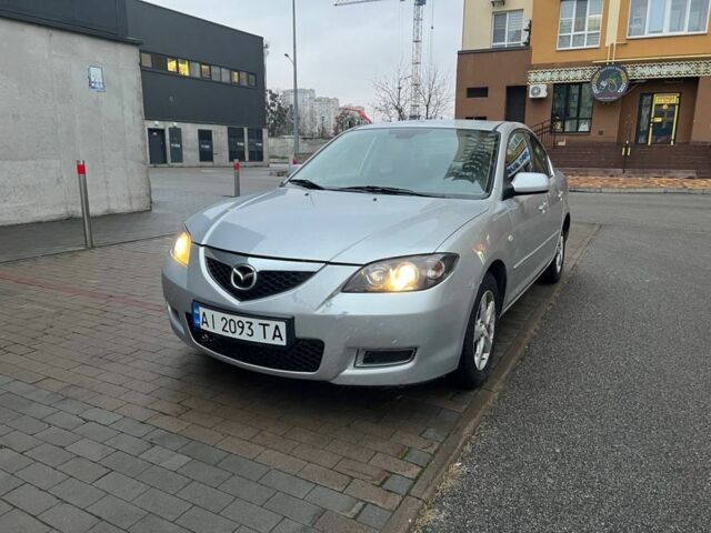 Серый Мазда 3, объемом двигателя 1.6 л и пробегом 300 тыс. км за 3999 $, фото 3 на Automoto.ua