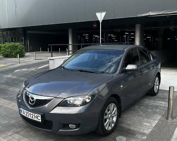 Серый Мазда 3, объемом двигателя 1.6 л и пробегом 115 тыс. км за 5700 $, фото 1 на Automoto.ua