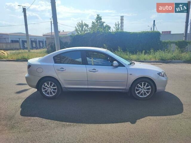 Сірий Мазда 3, об'ємом двигуна 1.6 л та пробігом 180 тис. км за 3750 $, фото 3 на Automoto.ua