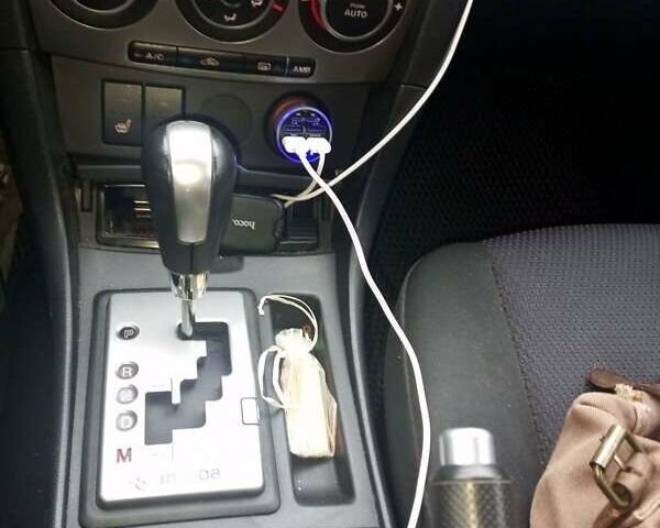 Серый Мазда 3, объемом двигателя 1.6 л и пробегом 175 тыс. км за 5500 $, фото 4 на Automoto.ua