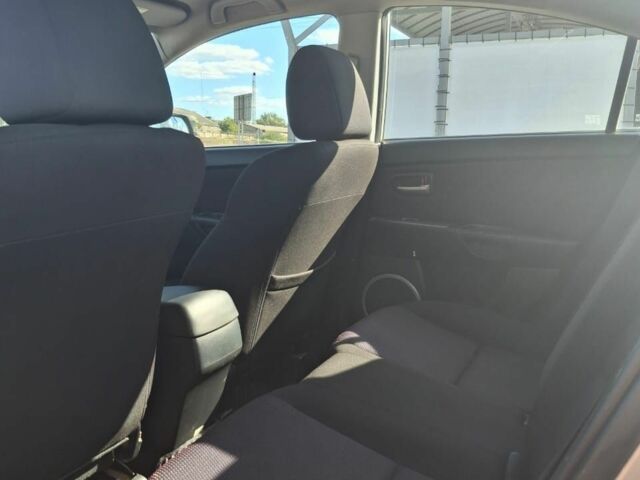 Серый Мазда 3, объемом двигателя 1.6 л и пробегом 147 тыс. км за 5500 $, фото 6 на Automoto.ua