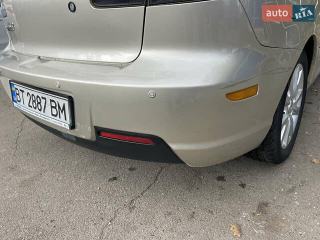 Серый Мазда 3, объемом двигателя 1.6 л и пробегом 170 тыс. км за 5200 $, фото 9 на Automoto.ua