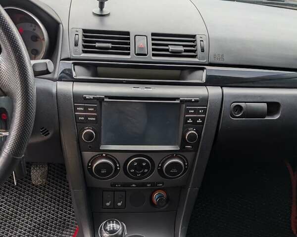 Сірий Мазда 3, об'ємом двигуна 1.6 л та пробігом 200 тис. км за 4900 $, фото 5 на Automoto.ua