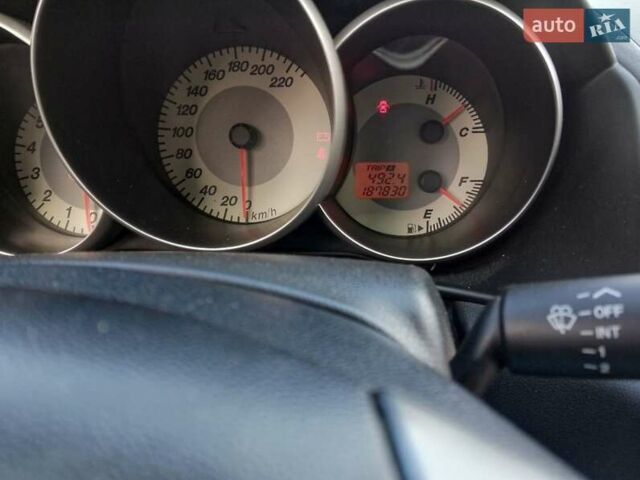 Серый Мазда 3, объемом двигателя 1.6 л и пробегом 186 тыс. км за 5000 $, фото 2 на Automoto.ua