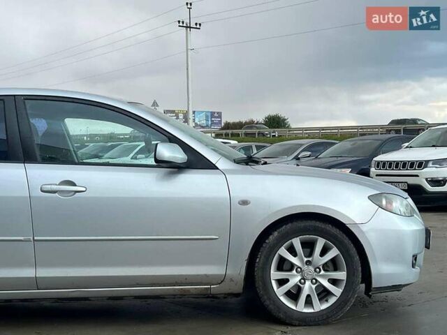 Серый Мазда 3, объемом двигателя 1.6 л и пробегом 305 тыс. км за 5940 $, фото 10 на Automoto.ua