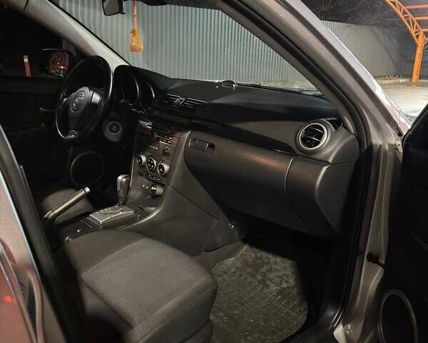 Сірий Мазда 3, об'ємом двигуна 1.6 л та пробігом 172 тис. км за 5600 $, фото 9 на Automoto.ua