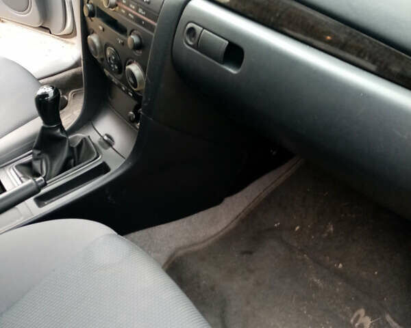 Сірий Мазда 3, об'ємом двигуна 1.6 л та пробігом 212 тис. км за 2800 $, фото 7 на Automoto.ua