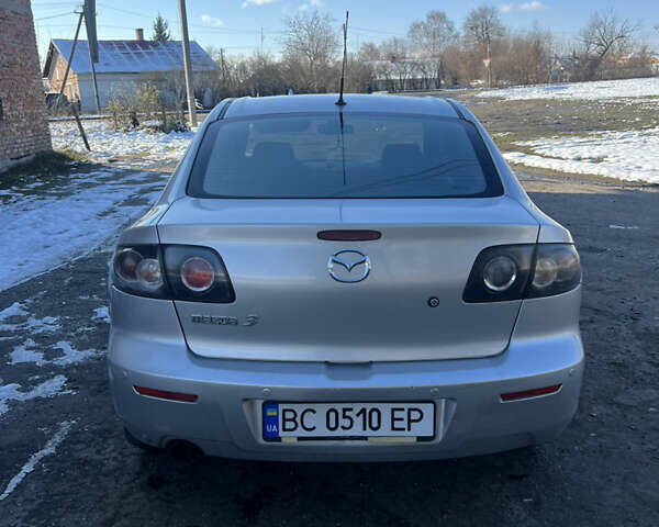 Серый Мазда 3, объемом двигателя 1.6 л и пробегом 212 тыс. км за 2700 $, фото 4 на Automoto.ua