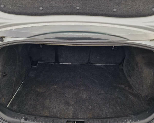 Серый Мазда 3, объемом двигателя 1.6 л и пробегом 223 тыс. км за 3950 $, фото 6 на Automoto.ua