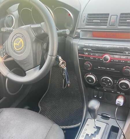 Сірий Мазда 3, об'ємом двигуна 1.6 л та пробігом 203 тис. км за 5300 $, фото 2 на Automoto.ua