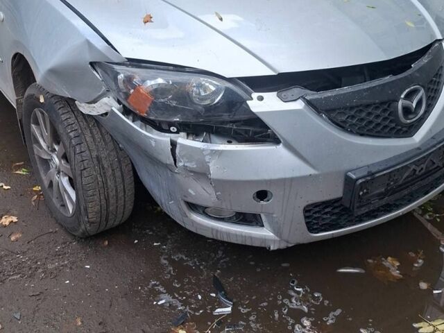 Мазда 3 2007 в Харькове на Automoto.ua Серый Мазда 3, объемом двигателя 0 л и пробегом 198 тыс. км за 3500 $, фото 5 на Automoto.ua