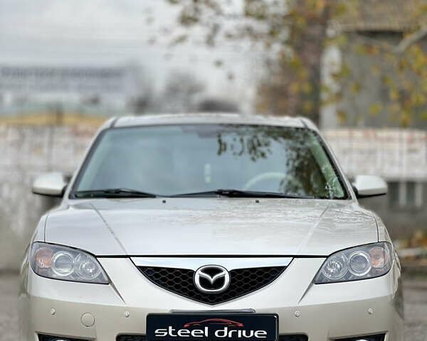 Сірий Мазда 3, об'ємом двигуна 1.6 л та пробігом 170 тис. км за 5200 $, фото 1 на Automoto.ua