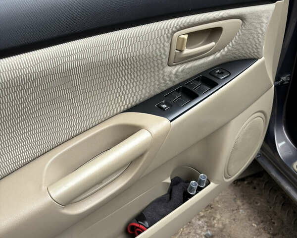 Сірий Мазда 3, об'ємом двигуна 1.6 л та пробігом 189 тис. км за 5500 $, фото 18 на Automoto.ua