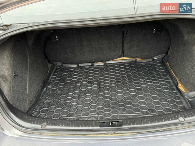 Серый Мазда 3, объемом двигателя 1.6 л и пробегом 178 тыс. км за 5800 $, фото 30 на Automoto.ua