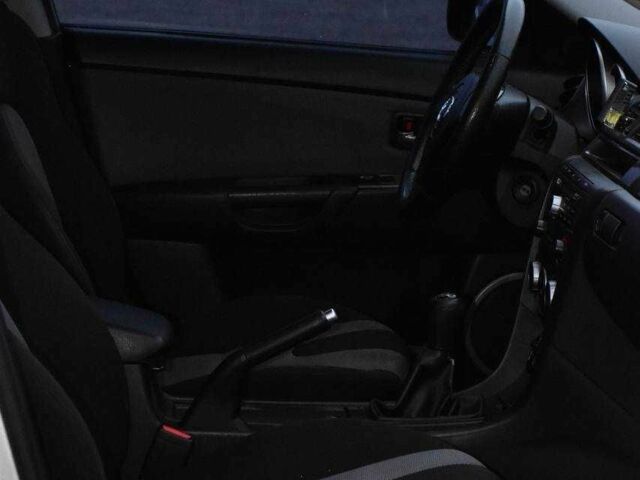 Сірий Мазда 3, об'ємом двигуна 2 л та пробігом 182 тис. км за 5499 $, фото 10 на Automoto.ua