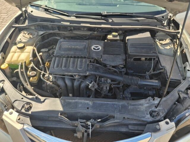 Серый Мазда 3, объемом двигателя 1.6 л и пробегом 147 тыс. км за 5500 $, фото 7 на Automoto.ua