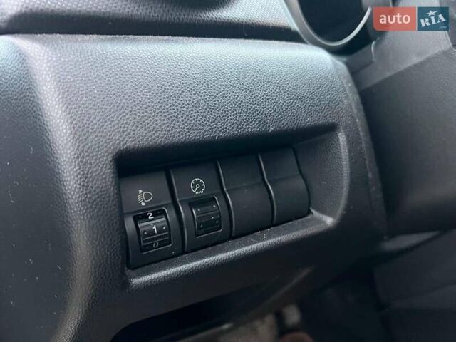 Серый Мазда 3, объемом двигателя 1.6 л и пробегом 305 тыс. км за 5940 $, фото 16 на Automoto.ua